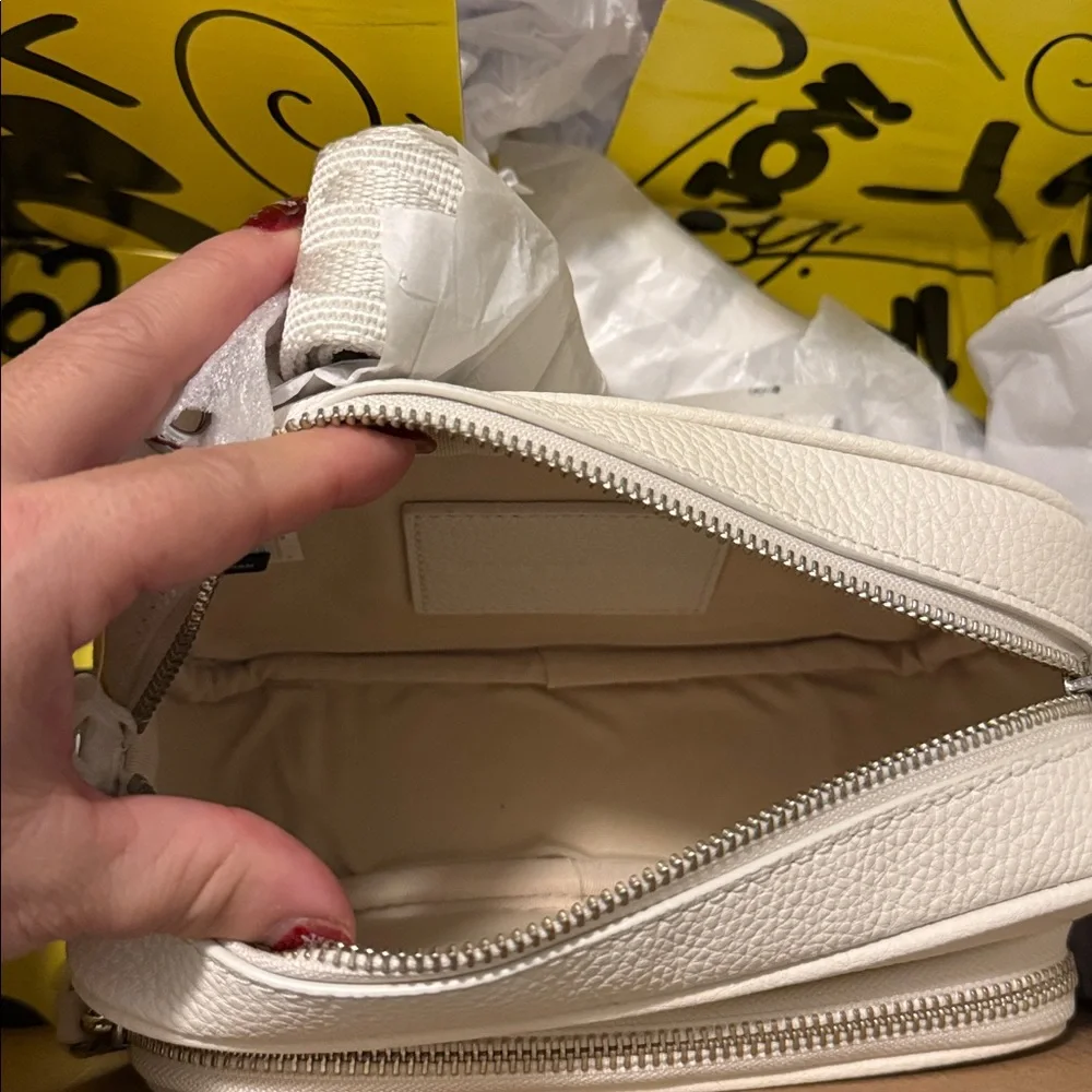Marc Jacobs Ivory Crossbody Bag - Picture 4 of 6